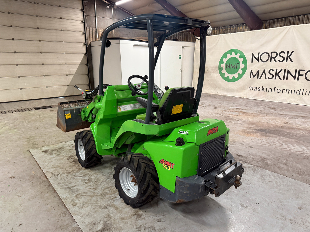Avant M520 - Kniklader: afbeelding 3 Avant M520 - Kniklader: afbeelding 3