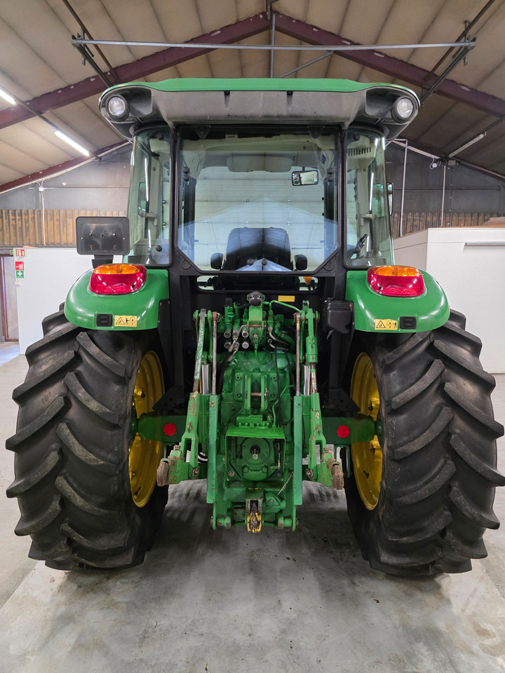 John Deere 5720 - Tractor: afbeelding 3 John Deere 5720 - Tractor: afbeelding 3