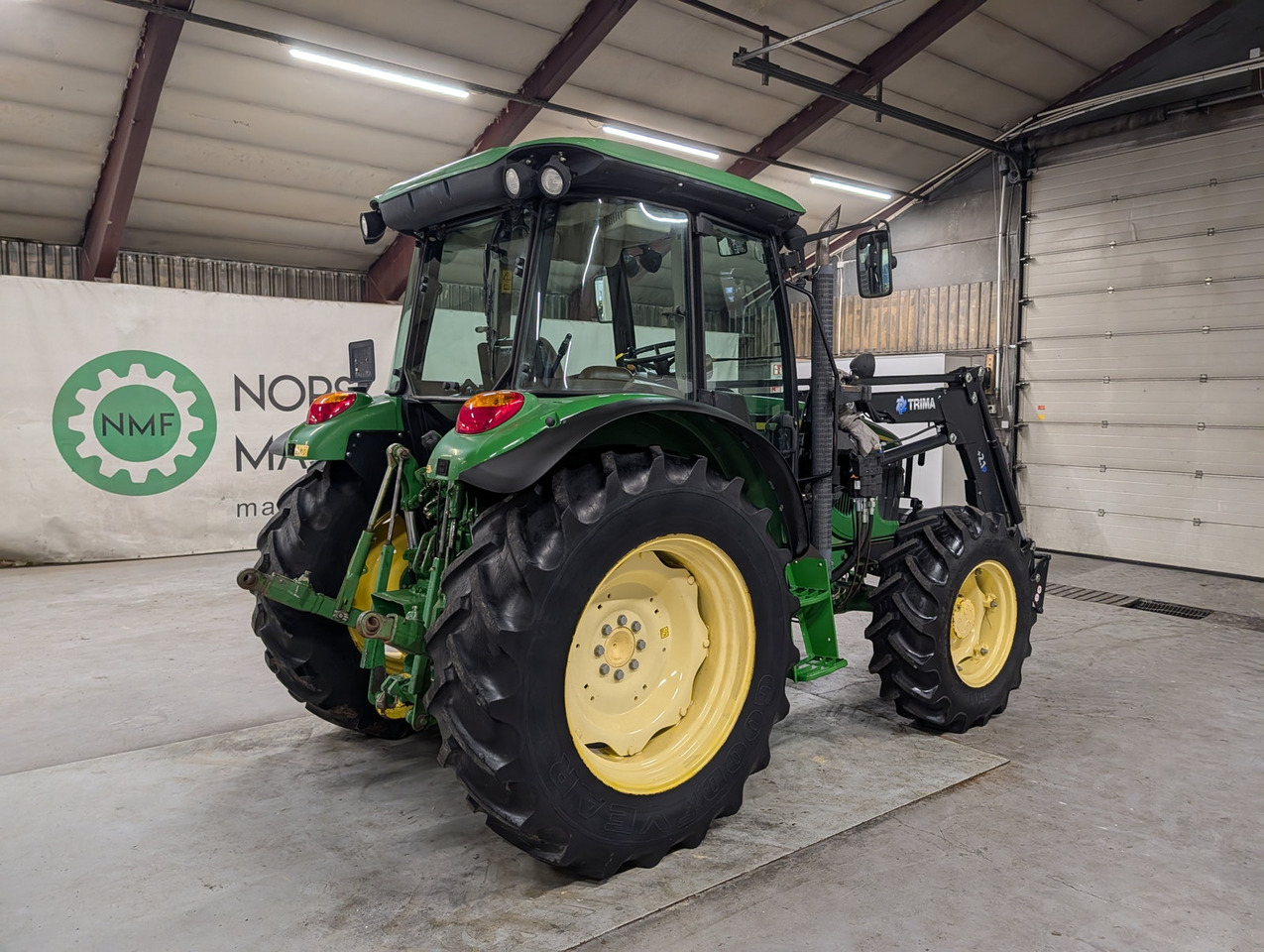John Deere 5720 - Tractor: afbeelding 5 John Deere 5720 - Tractor: afbeelding 5
