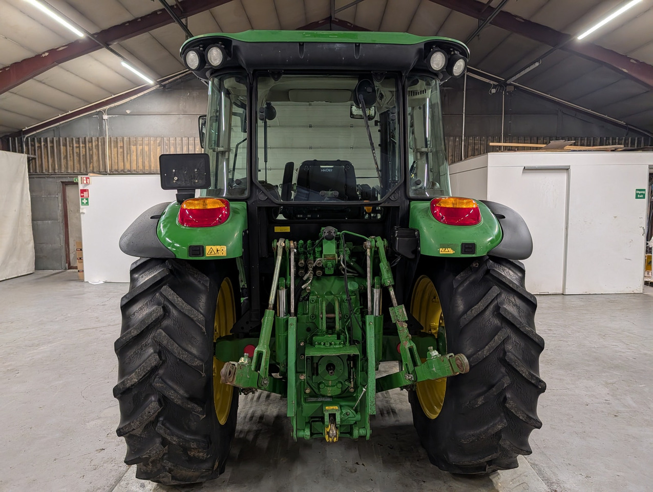 John Deere 5720 - Tractor: afbeelding 4 John Deere 5720 - Tractor: afbeelding 4