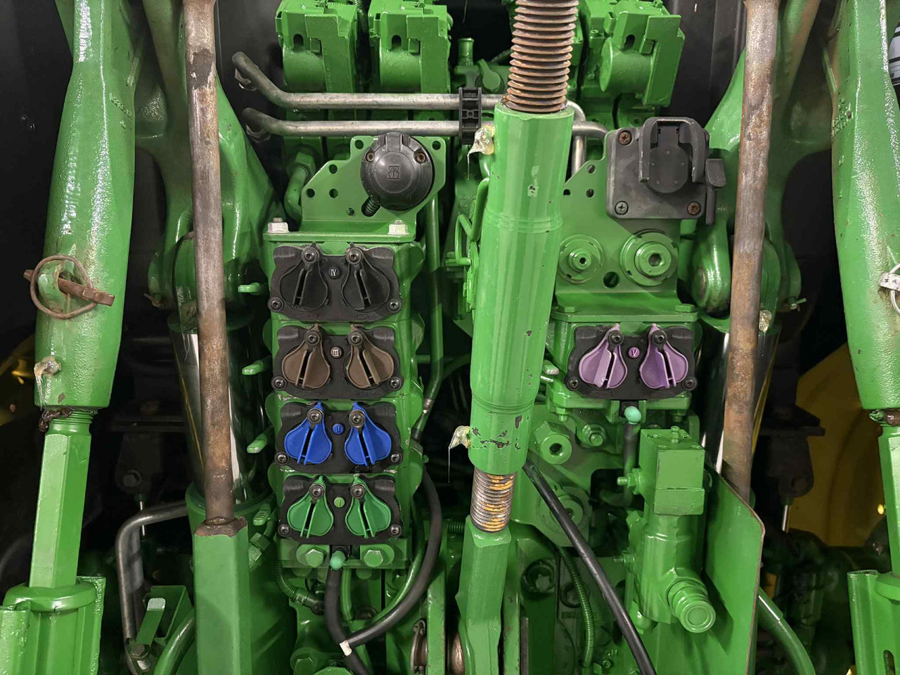 John Deere 6155R - Tractor: afbeelding 5 John Deere 6155R - Tractor: afbeelding 5
