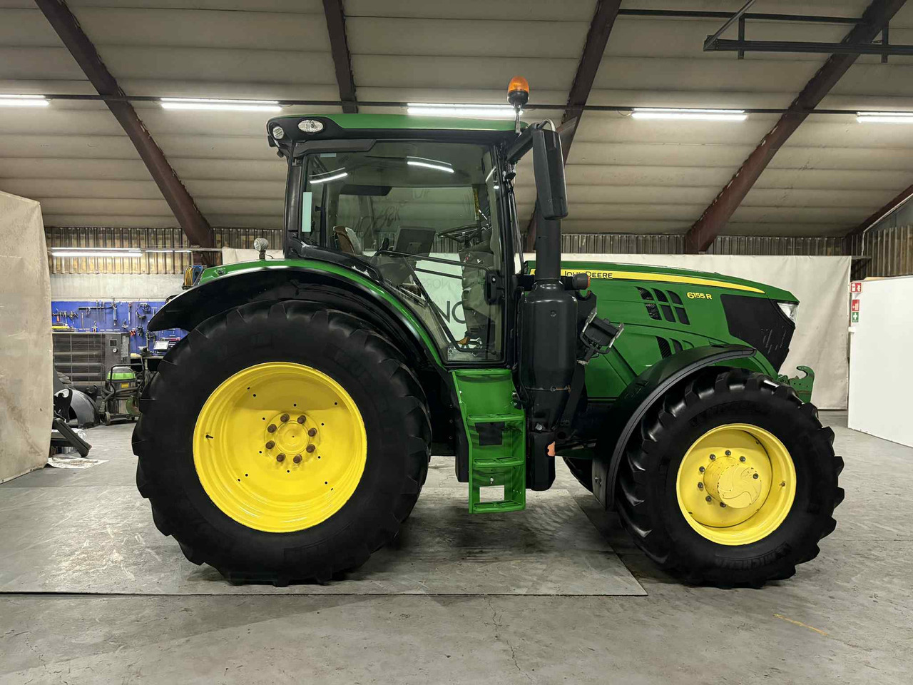 Tractor John Deere 6155R: afbeelding 7