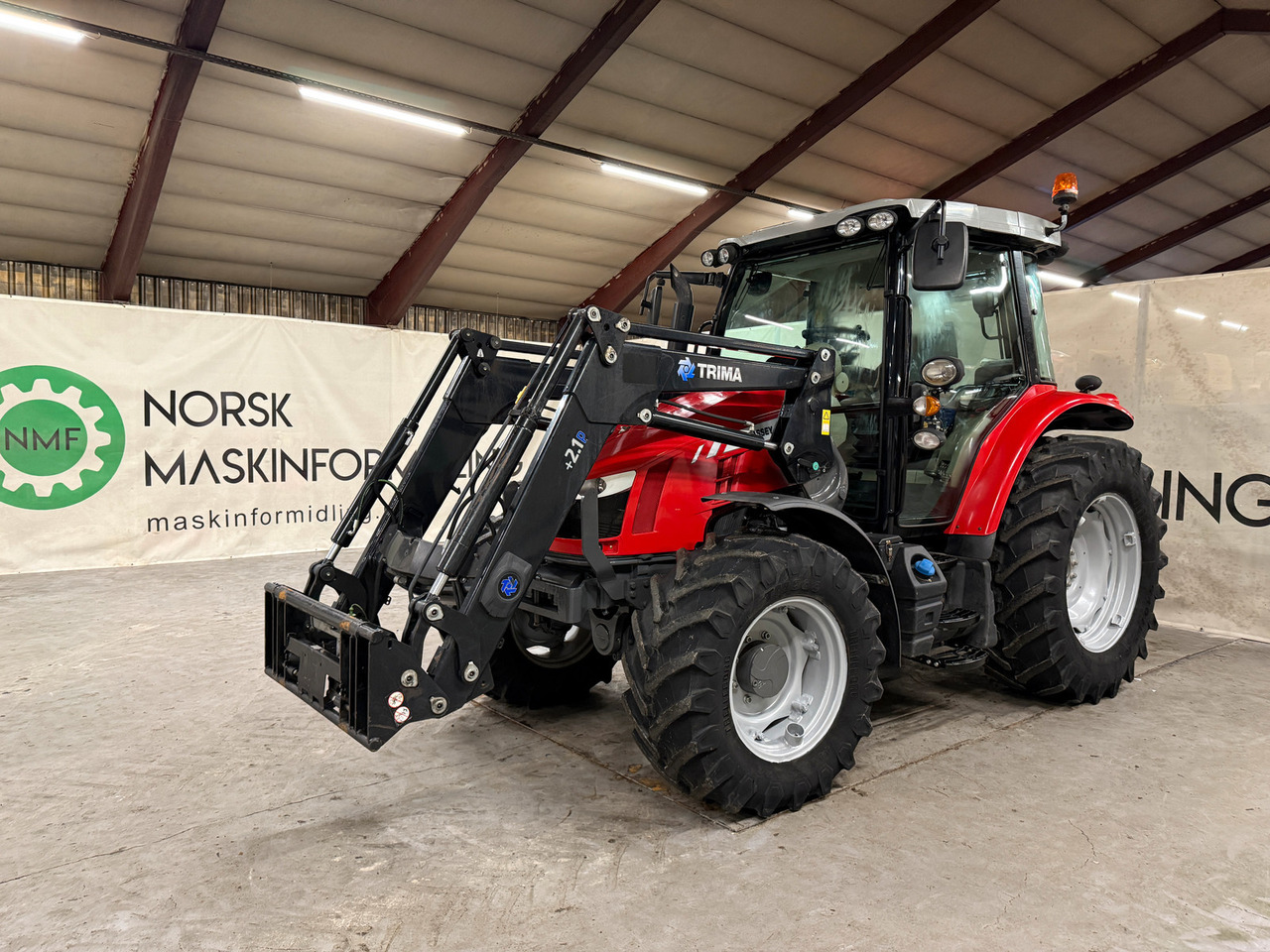 Massey Ferguson 5712 SL Dyna4 - Tractor: afbeelding 1 Massey Ferguson 5712 SL Dyna4 - Tractor: afbeelding 1