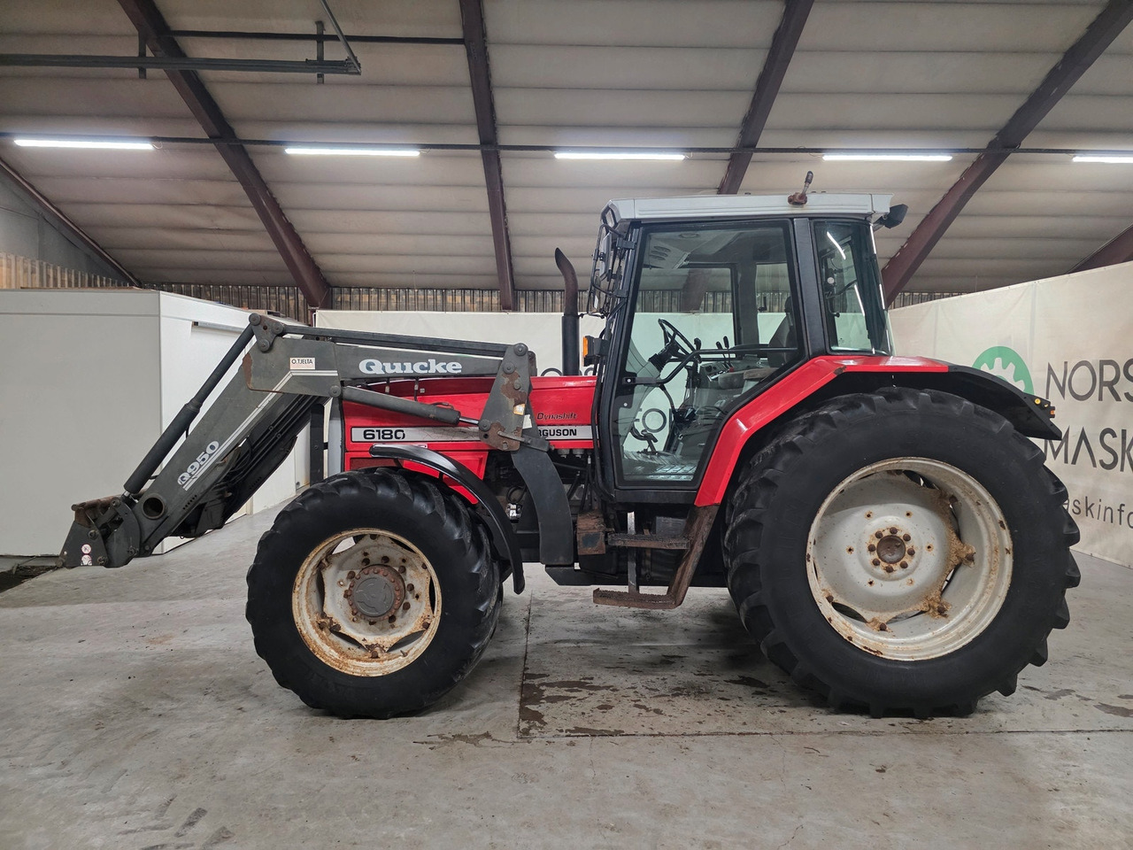 Massey Ferguson 6180 - Tractor: afbeelding 2 Massey Ferguson 6180 - Tractor: afbeelding 2
