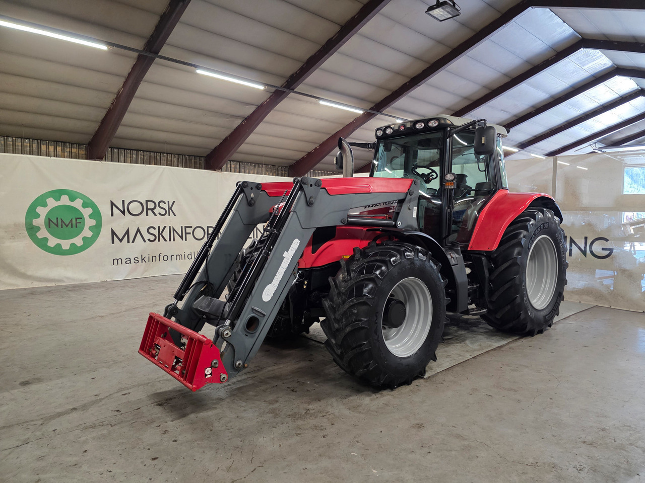 Massey Ferguson 7480 Dyna VT - Tractor: afbeelding 1 Massey Ferguson 7480 Dyna VT - Tractor: afbeelding 1