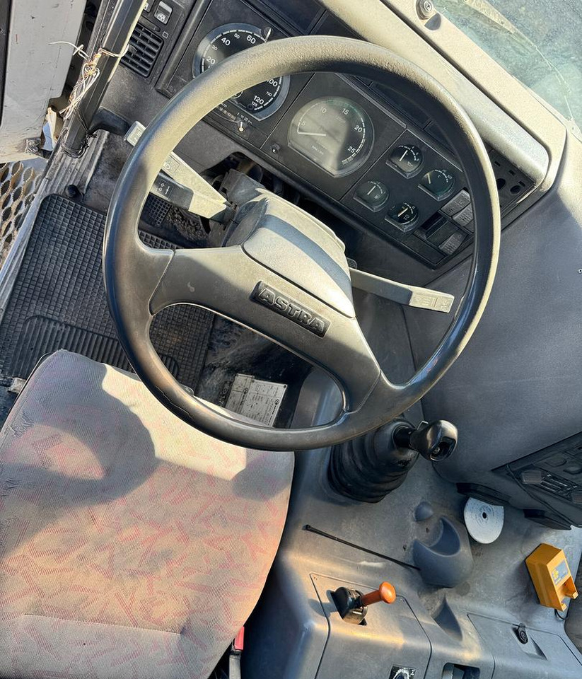 Betonpompa CIFA ASTRA HD84.38 - 2003 - Mixerpomp: afbeelding 4 Betonpompa CIFA ASTRA HD84.38 - 2003 - Mixerpomp: afbeelding 4