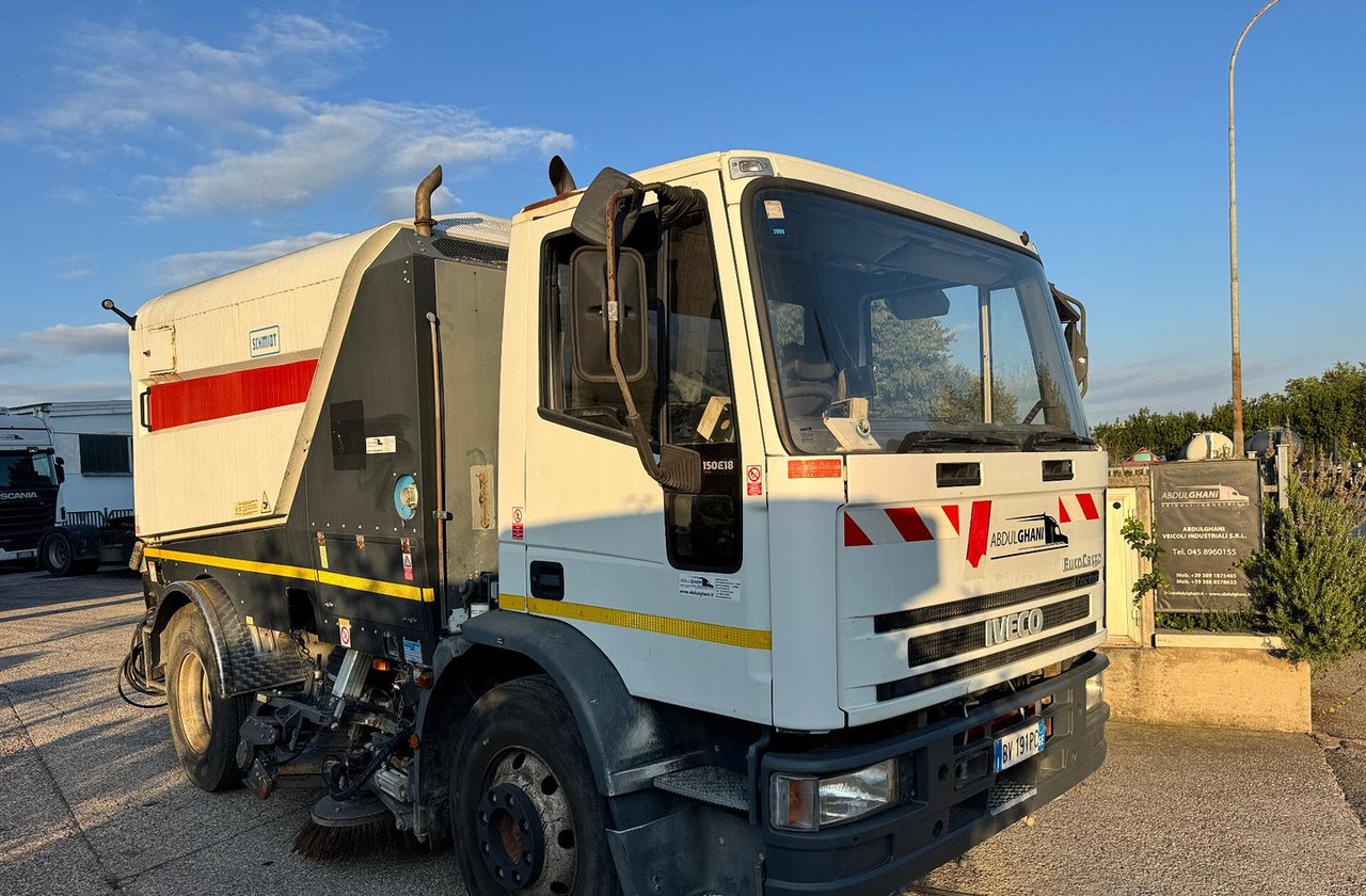 Iveco EuroCargo 150E18 spazzatrice - Veegwagen: afbeelding 2 Iveco EuroCargo 150E18 spazzatrice - Veegwagen: afbeelding 2