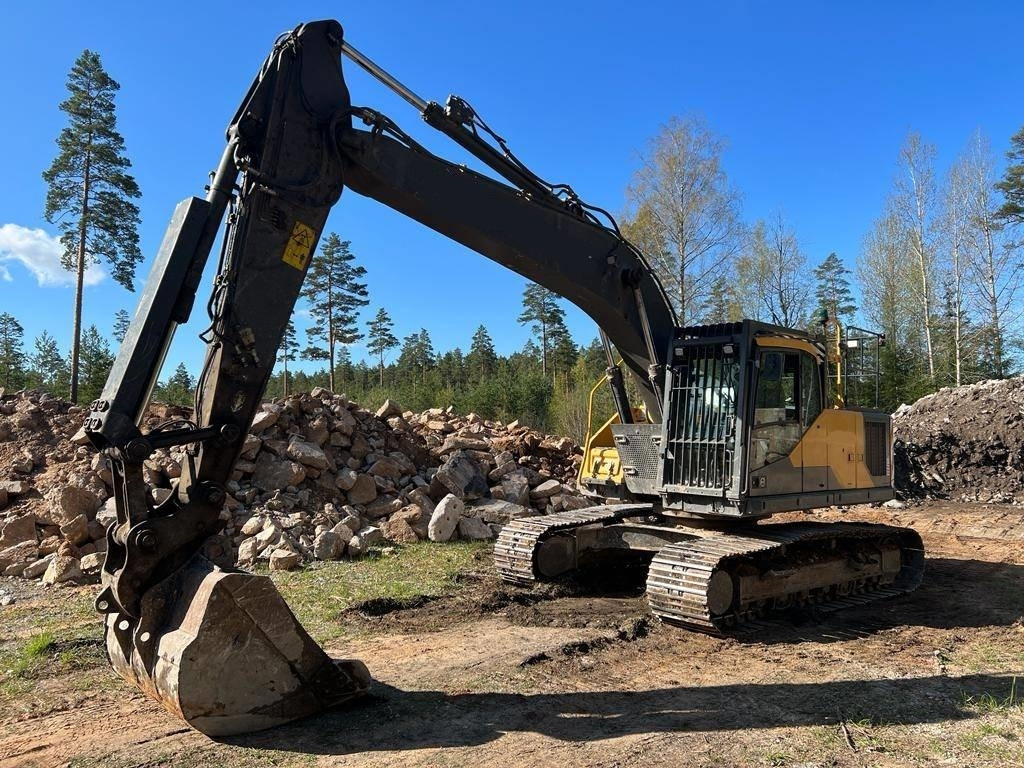 Volvo EC 220 EL - Rupsgraafmachine: afbeelding 1 Volvo EC 220 EL - Rupsgraafmachine: afbeelding 1