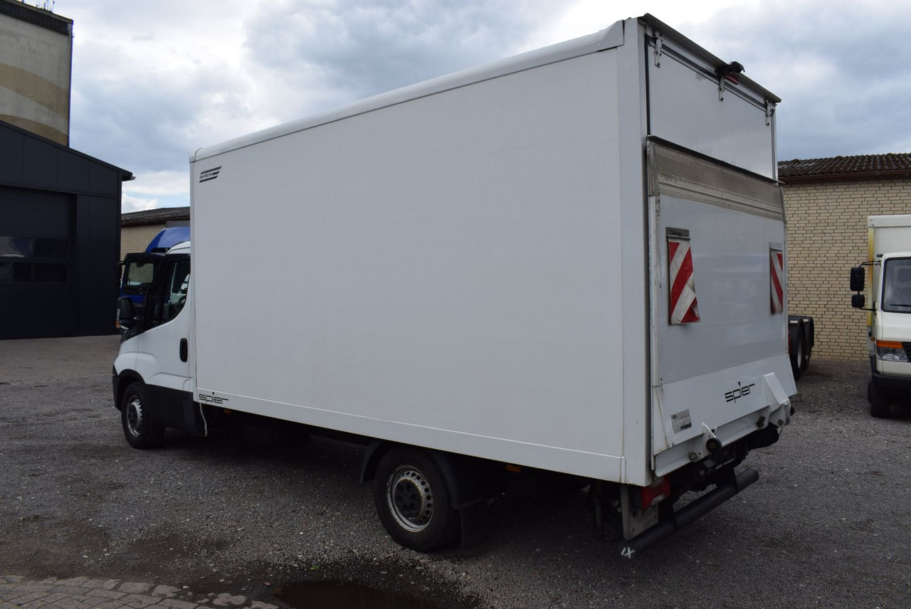 Iveco Daily 35 S14 Koffer LBW Automatik Motorschaden - Bestelwagen gesloten laadbak: afbeelding 4 Iveco Daily 35 S14 Koffer LBW Automatik Motorschaden - Bestelwagen gesloten laadbak: afbeelding 4