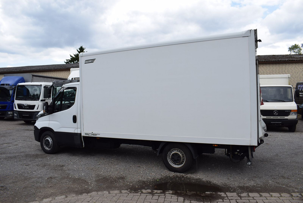 Iveco Daily 35 S14 Koffer LBW Automatik Motorschaden - Bestelwagen gesloten laadbak: afbeelding 3 Iveco Daily 35 S14 Koffer LBW Automatik Motorschaden - Bestelwagen gesloten laadbak: afbeelding 3