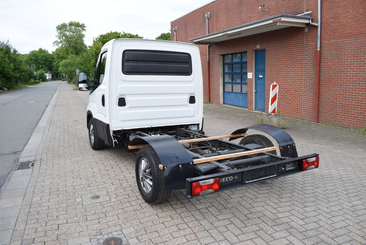 Iveco Daily 35 S21 3,0 Automatik Luftfederung Tempomat - Chassis vrachtwagen: afbeelding 5 Iveco Daily 35 S21 3,0 Automatik Luftfederung Tempomat - Chassis vrachtwagen: afbeelding 5