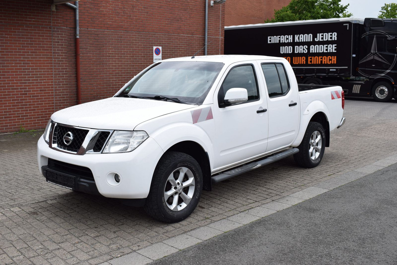 Nissan Navara Double Cab SE 4x4 Automatik Hardtop AHK - SUV: afbeelding 5 Nissan Navara Double Cab SE 4x4 Automatik Hardtop AHK - SUV: afbeelding 5