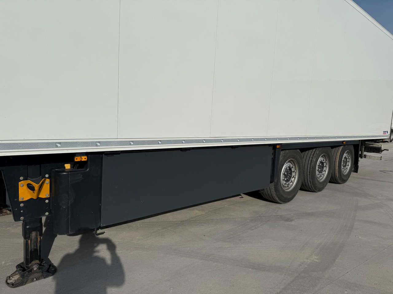 SCHMITZ SKO 24 - Koelwagen oplegger: afbeelding 2 SCHMITZ SKO 24 - Koelwagen oplegger: afbeelding 2