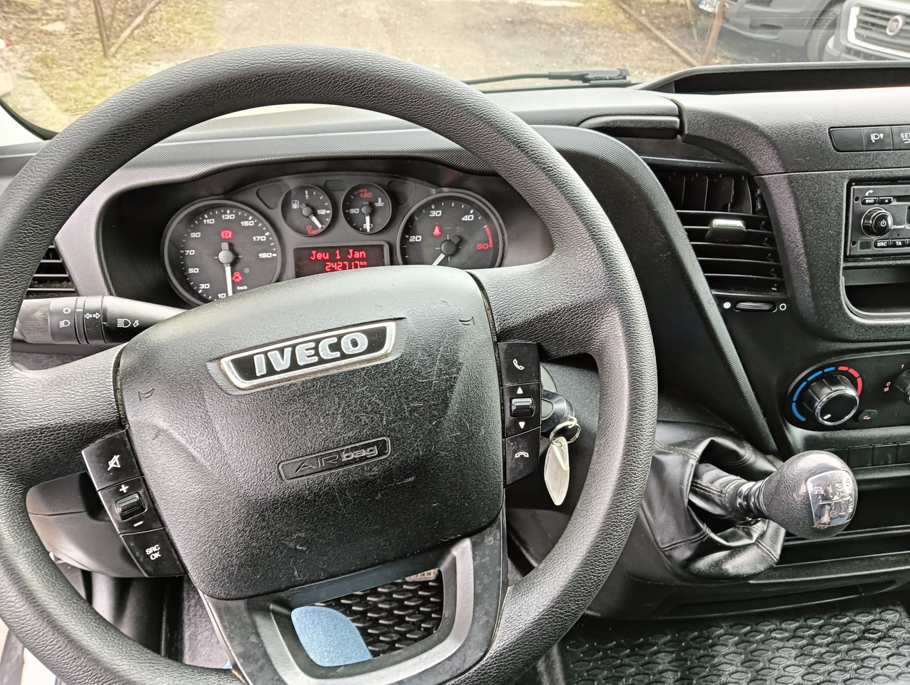 IVECO DAILY 35C14 WYWROTKA KIPER NR 820 - Kipper bestelwagen: afbeelding 3 IVECO DAILY 35C14 WYWROTKA KIPER NR 820 - Kipper bestelwagen: afbeelding 3