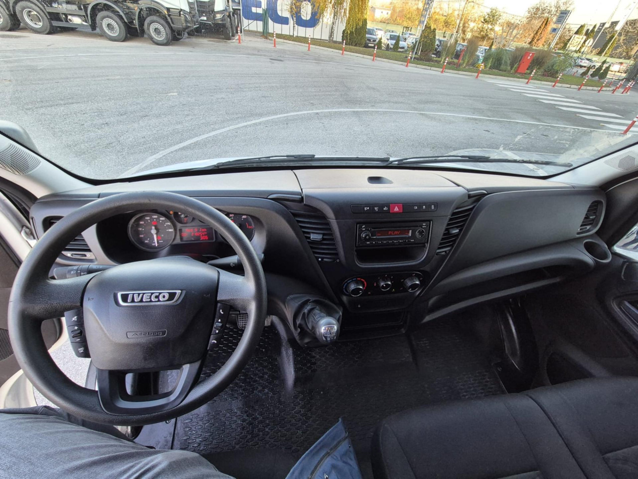 IVECO DAILY35C13V12m3 - Personenvervoer: afbeelding 2 IVECO DAILY35C13V12m3 - Personenvervoer: afbeelding 2