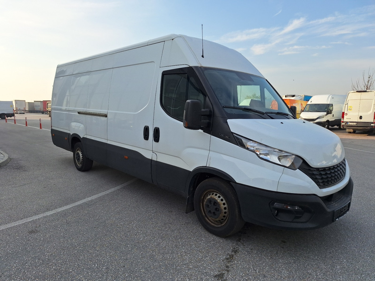 Gesloten bestelwagen IVECO Daily 35S14 16m3: afbeelding 9
