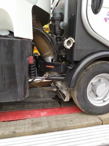 Bucher CC 2020 - Industriële veegmachine: afbeelding 4 Bucher CC 2020 - Industriële veegmachine: afbeelding 4