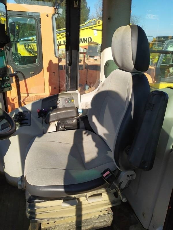 Leasing New Holland W 190  New Holland W 190: afbeelding 8