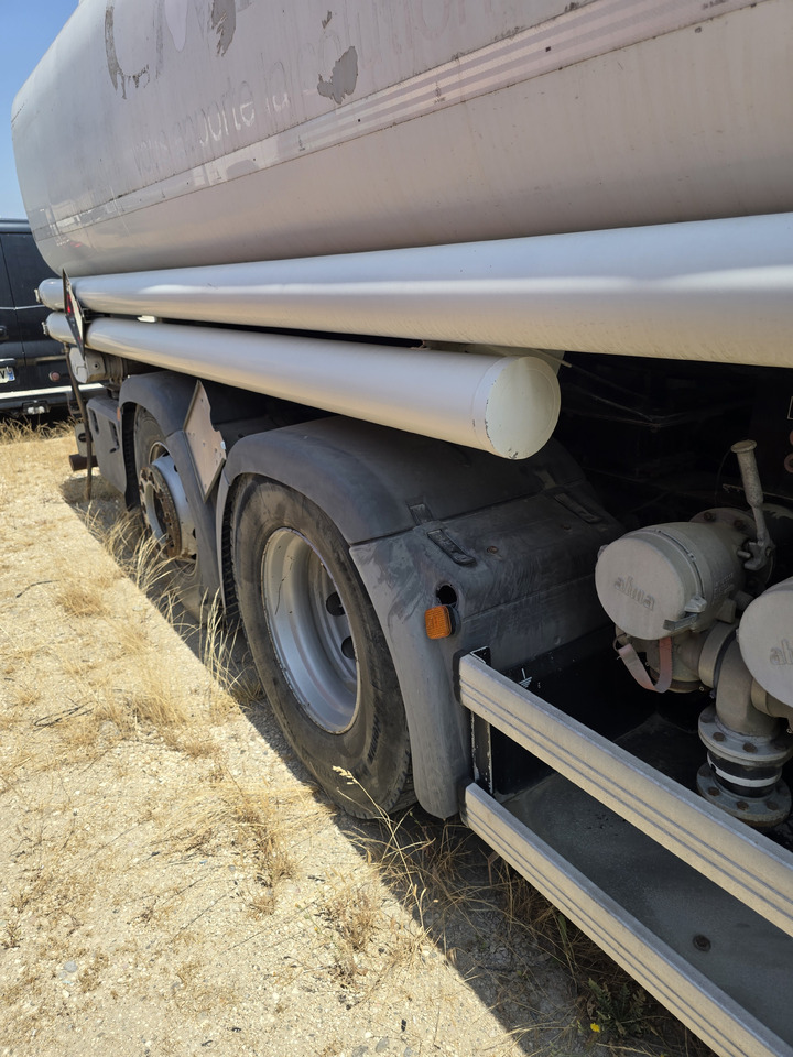 MAN TGA 26-320 - Tankwagen: afbeelding 4 MAN TGA 26-320 - Tankwagen: afbeelding 4