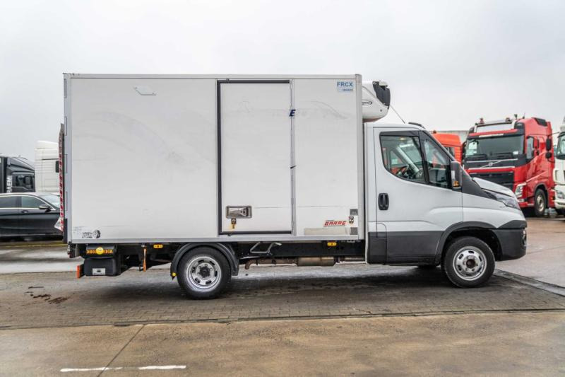 Iveco DAILY 35.180 +CARRIER + DHOLLANDIA - Koelwagen: afbeelding 3 Iveco DAILY 35.180 +CARRIER + DHOLLANDIA - Koelwagen: afbeelding 3