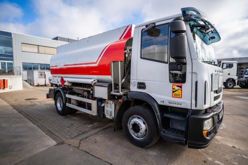 Iveco EUROCARGO 160 E 25+11.000l/5comp. - Tankwagen: afbeelding 2 Iveco EUROCARGO 160 E 25+11.000l/5comp. - Tankwagen: afbeelding 2