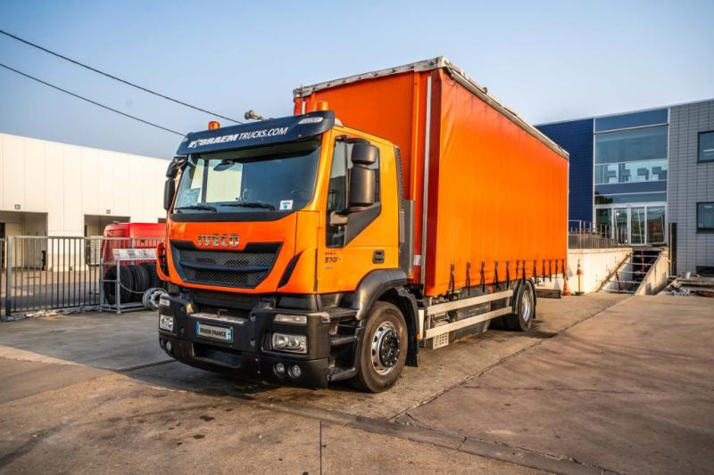Iveco STRALIS 270 (19t) GAZ/LPG - Schuifzeilen vrachtwagen: afbeelding 1 Iveco STRALIS 270 (19t) GAZ/LPG - Schuifzeilen vrachtwagen: afbeelding 1