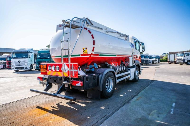 MAN TGS 18.400 4x4H +ALU CM 11.500L /4 COMP - Tankwagen: afbeelding 4 MAN TGS 18.400 4x4H +ALU CM 11.500L /4 COMP - Tankwagen: afbeelding 4