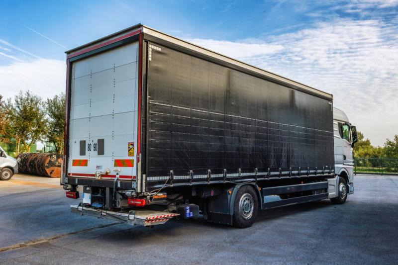 MAN TGX 18.400 XLX+HAYON - Schuifzeilen vrachtwagen: afbeelding 5 MAN TGX 18.400 XLX+HAYON - Schuifzeilen vrachtwagen: afbeelding 5