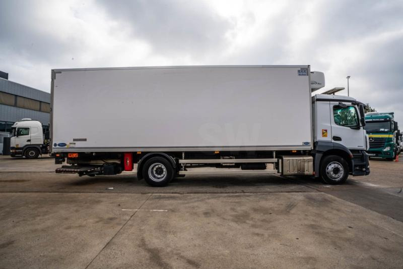 Mercedes ANTOS 1833 +CARRIER SUPRA MULTI 1250Mt+DHOLLANDIA 2.5T - Koelwagen vrachtwagen: afbeelding 3 Mercedes ANTOS 1833 +CARRIER SUPRA MULTI 1250Mt+DHOLLANDIA 2.5T - Koelwagen vrachtwagen: afbeelding 3