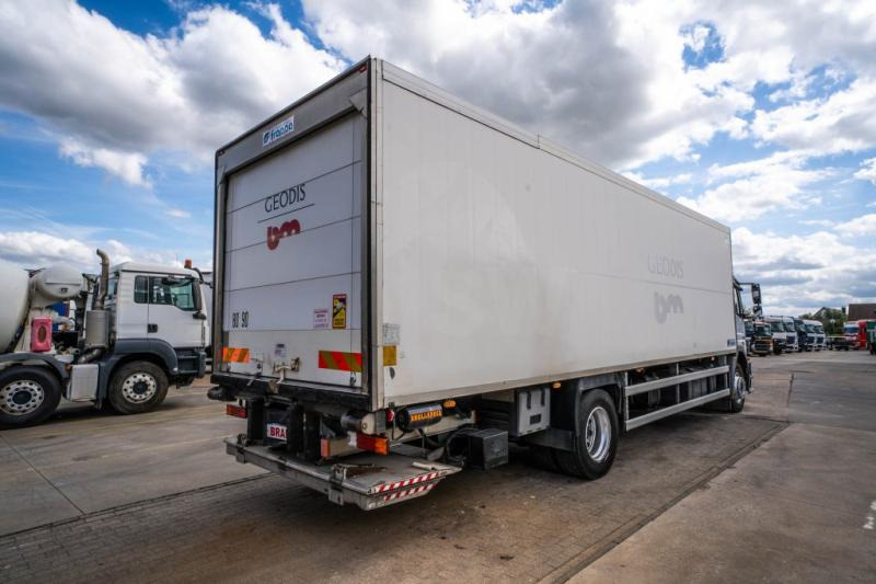 Mercedes AXOR 1829-MP3+ CARRIER - Koelwagen vrachtwagen: afbeelding 4 Mercedes AXOR 1829-MP3+ CARRIER - Koelwagen vrachtwagen: afbeelding 4