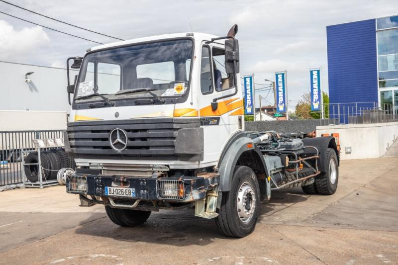 Mercedes SK 2024 HN - Haakarmsysteem vrachtwagen: afbeelding 1 Mercedes SK 2024 HN - Haakarmsysteem vrachtwagen: afbeelding 1