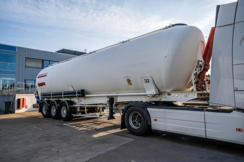 Spitzer SK2458 CAL 60m3 - Oplegger: afbeelding 2 Spitzer SK2458 CAL 60m3 - Oplegger: afbeelding 2