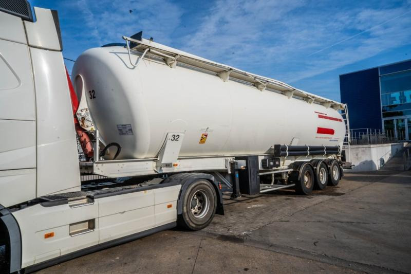 Spitzer SK2458 CAL 60m3 - Oplegger: afbeelding 1 Spitzer SK2458 CAL 60m3 - Oplegger: afbeelding 1