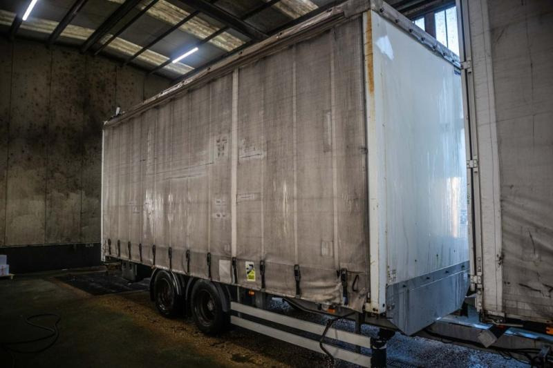 ROBUSTE-KAISER GRAND VOLUME+TOIT DECOUVRABLE - Aanhangwagen met huif: afbeelding 2 ROBUSTE-KAISER GRAND VOLUME+TOIT DECOUVRABLE - Aanhangwagen met huif: afbeelding 2