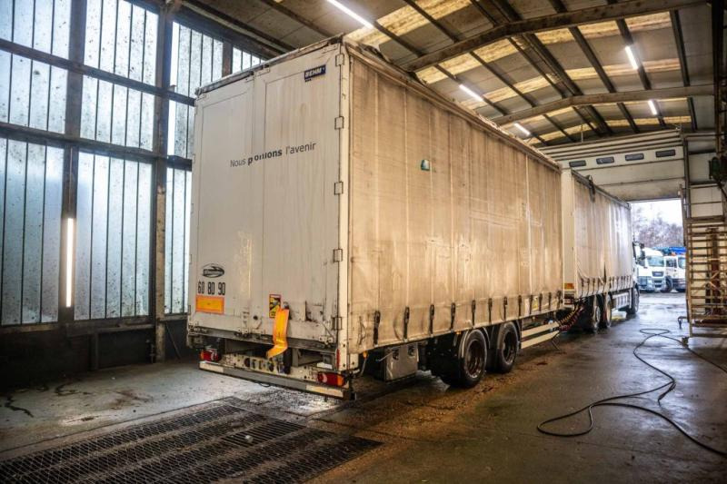 ROBUSTE-KAISER GRAND VOLUME+TOIT DECOUVRABLE - Aanhangwagen met huif: afbeelding 3 ROBUSTE-KAISER GRAND VOLUME+TOIT DECOUVRABLE - Aanhangwagen met huif: afbeelding 3