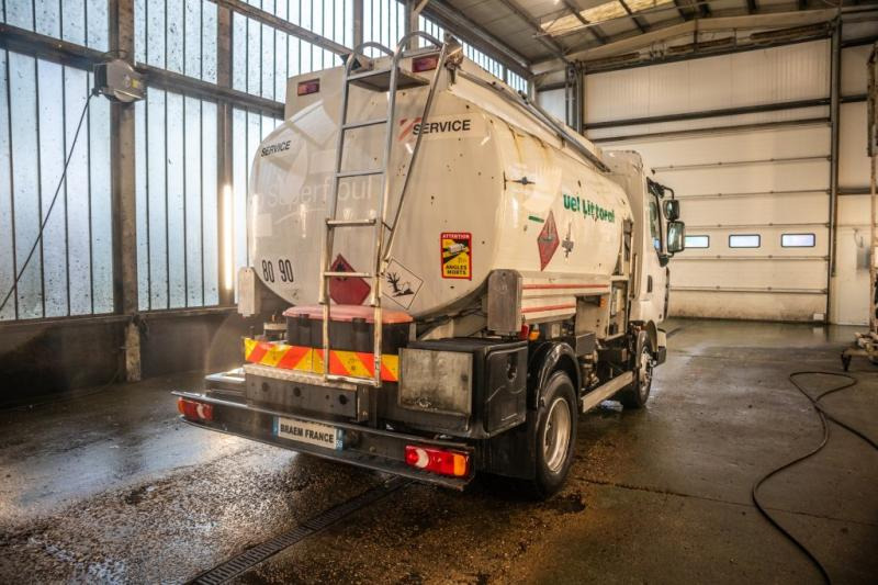 Renault 180 DCI+5500L/3COMP LAMES - Tankwagen: afbeelding 3 Renault 180 DCI+5500L/3COMP LAMES - Tankwagen: afbeelding 3
