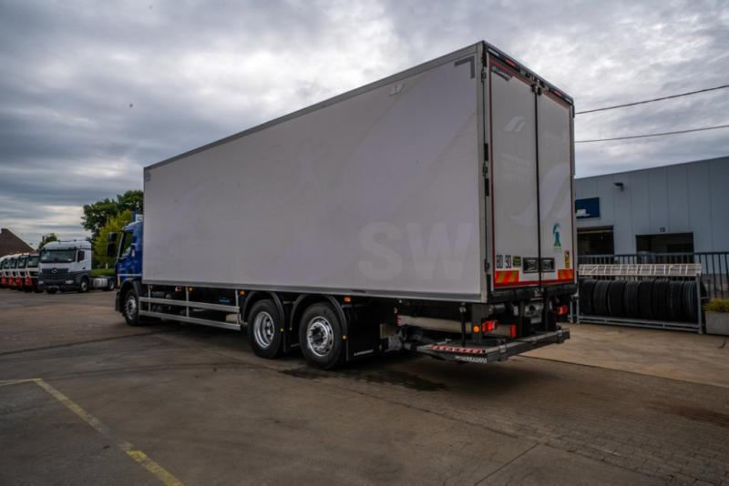 Renault D WIDE 380 DXI+CARRIER SUPRA 1150 Mt + DHOLLANDIA 2T - Koelwagen vrachtwagen: afbeelding 5 Renault D WIDE 380 DXI+CARRIER SUPRA 1150 Mt + DHOLLANDIA 2T - Koelwagen vrachtwagen: afbeelding 5