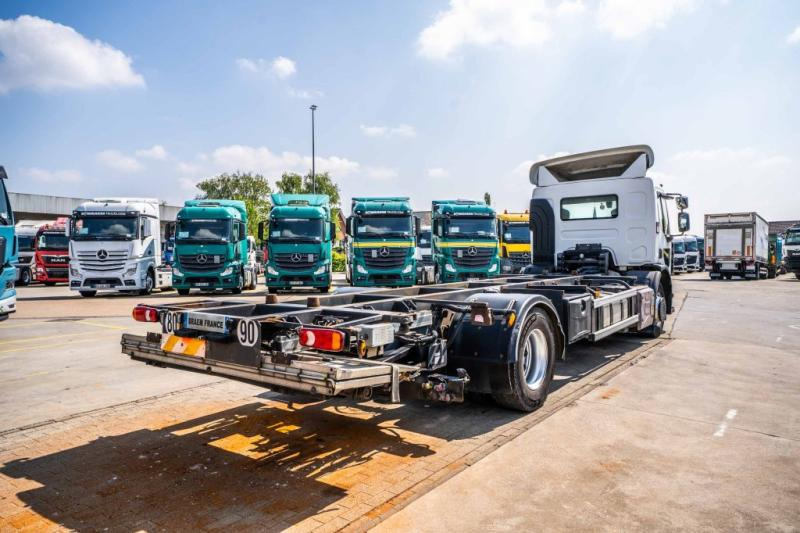 Renault D WIDE 380 DXI - Containertransporter/ Wissellaadbak vrachtwagen: afbeelding 5 Renault D WIDE 380 DXI - Containertransporter/ Wissellaadbak vrachtwagen: afbeelding 5