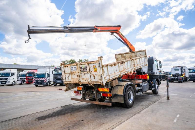 Renault KERAX 320 DCI +BIBENNE+PALFINGER 12Ton/m/2 EXT. - Kipper vrachtwagen, Kraanwagen: afbeelding 4 Renault KERAX 320 DCI +BIBENNE+PALFINGER 12Ton/m/2 EXT. - Kipper vrachtwagen, Kraanwagen: afbeelding 4