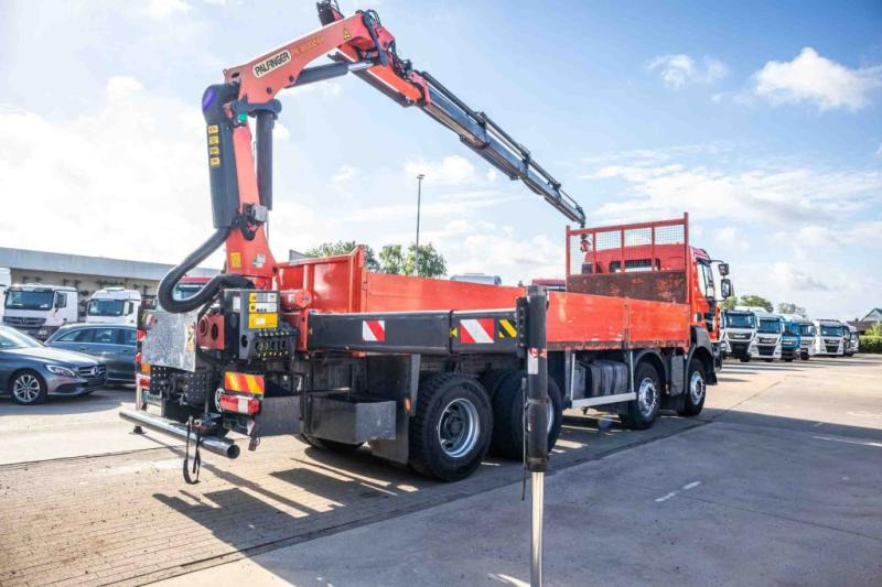 Renault KERAX 380DXI+E5+PK18TM/4EXT - Vrachtwagen met open laadbak, Kraanwagen: afbeelding 3 Renault KERAX 380DXI+E5+PK18TM/4EXT - Vrachtwagen met open laadbak, Kraanwagen: afbeelding 3