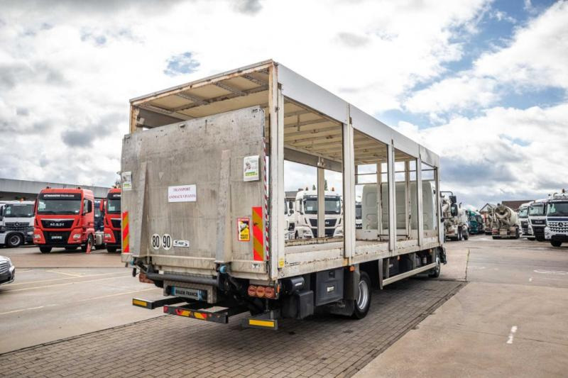 Renault MIDLUM 180 DXI (12 T) - Schuifzeilen vrachtwagen: afbeelding 3 Renault MIDLUM 180 DXI (12 T) - Schuifzeilen vrachtwagen: afbeelding 3