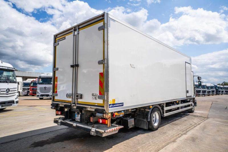 Renault MIDLUM 220 DXI (16t)+CARRIER+DHOLLANDIA +CARRIER - Koelwagen vrachtwagen: afbeelding 4 Renault MIDLUM 220 DXI (16t)+CARRIER+DHOLLANDIA +CARRIER - Koelwagen vrachtwagen: afbeelding 4
