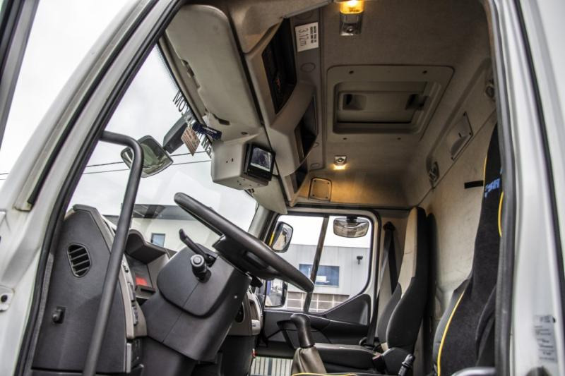 Renault PREMIUM 280 DXI + 13000L ( 4COMP. +SOURCE+DOME ) - Tankwagen: afbeelding 5 Renault PREMIUM 280 DXI + 13000L ( 4COMP. +SOURCE+DOME ) - Tankwagen: afbeelding 5