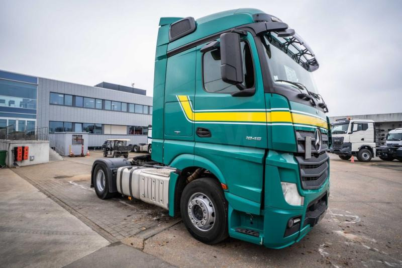 Mercedes ACTROS 1845 LS - Trekker: afbeelding 2 Mercedes ACTROS 1845 LS - Trekker: afbeelding 2