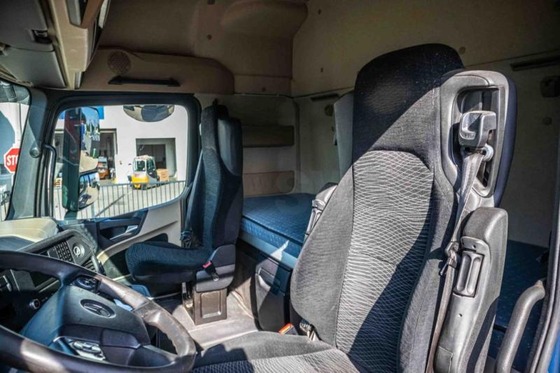 Interieur foto 2: Trekker Mercedes ACTROS 1848 LS
