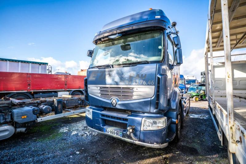 Renault PREMIUM 450 DXI+VOITH+ problème moteur - Trekker: afbeelding 1 Renault PREMIUM 450 DXI+VOITH+ problème moteur - Trekker: afbeelding 1
