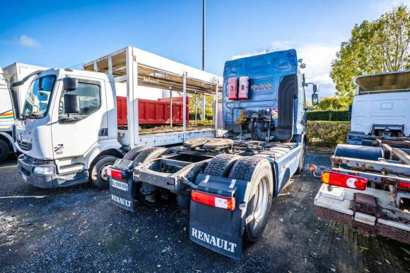 Renault PREMIUM 450 DXI+VOITH+ problème moteur - Trekker: afbeelding 4 Renault PREMIUM 450 DXI+VOITH+ problème moteur - Trekker: afbeelding 4