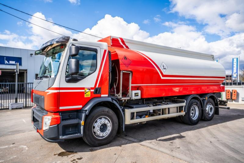 Volvo FE 320+MAGYAR 19.000L/5Comp. - Tankwagen: afbeelding 1 Volvo FE 320+MAGYAR 19.000L/5Comp. - Tankwagen: afbeelding 1