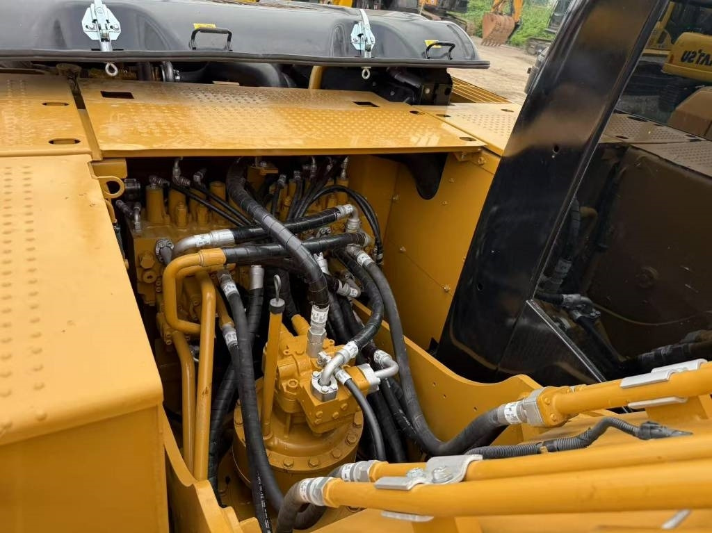 CAT 320D2 - Rupsgraafmachine: afbeelding 3 CAT 320D2 - Rupsgraafmachine: afbeelding 3