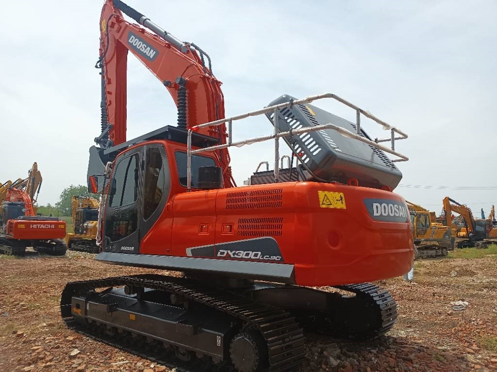 Doosan DX300LC - Rupsgraafmachine: afbeelding 4 Doosan DX300LC - Rupsgraafmachine: afbeelding 4